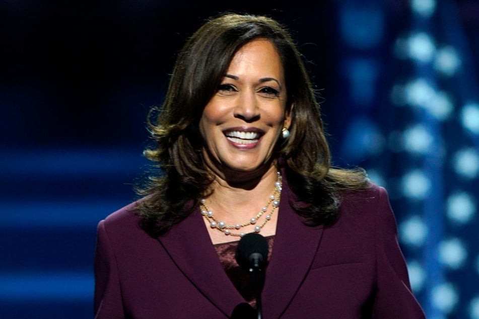 Die US-Demokraten haben die Senatorin Kamala Harris (55) als Vize-Kandidatin für die Präsidentschaftswahl im November nominiert.