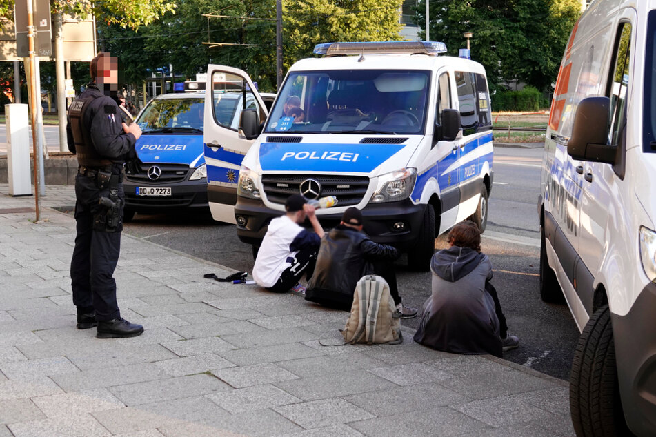 Regelmäßig kontrolliert die Polizei im Chemnitzer Zentrum. Ziel sind hier vor allem Drogendealer.