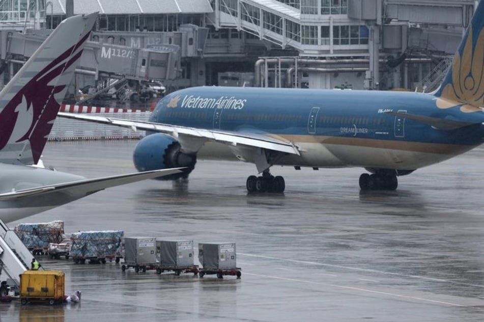 München: Boeing rast am Münchner Flughafen über Startbahn hinaus: Dann schlagen Warnsysteme Alarm