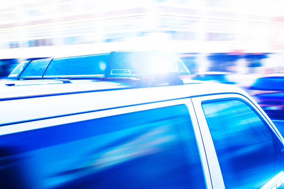 Die Polizei konnte beide Raser nach einer kurzen Verfolgung stellen (Symbolbild).