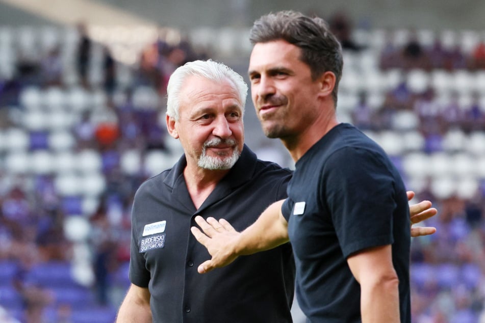 Pavel Dotchev (l., mit Dynamo-Trainer Thomas Stamm) erntet im Moment die Früchte seiner Arbeit seit Januar 2023. Allerdings sind erst vier Spiele in dieser Saison absolviert.