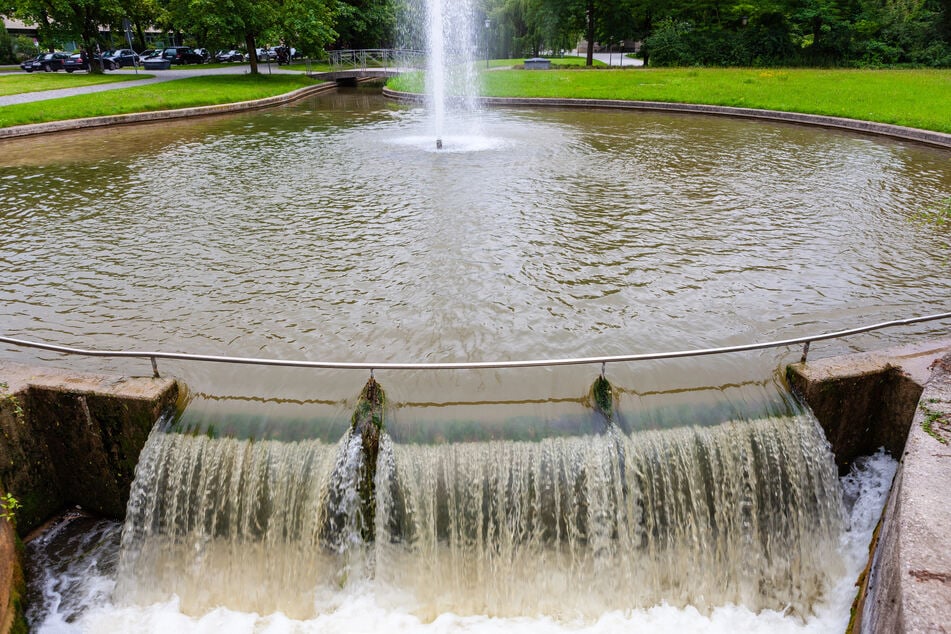 Im Brunnen vor der Münchner Staatskanzlei wurde der Mann gefunden.