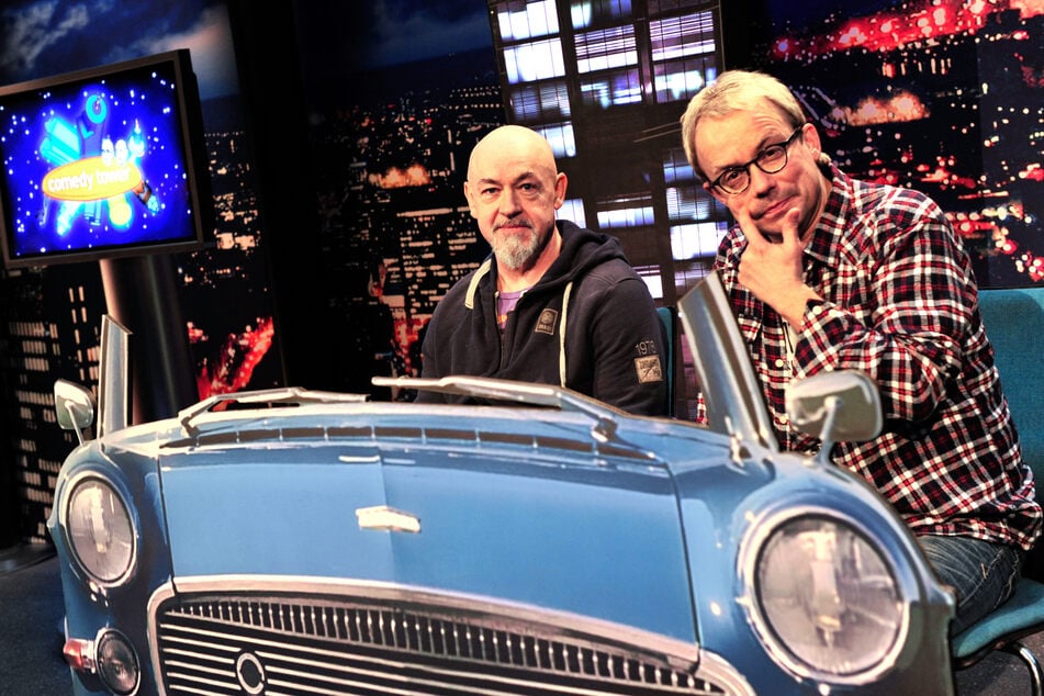 Badesalz-Star Henni Nachtsheim (69, r.) denkt immer noch oft an seinen verstorbenen Freund und Bühnenpartner Gerd Knebel (†72).