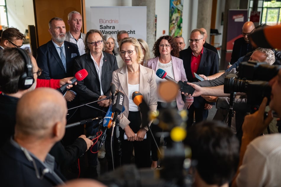 Streit in der Partei: Thüringer BSW-Fraktion bleibt in Koalition