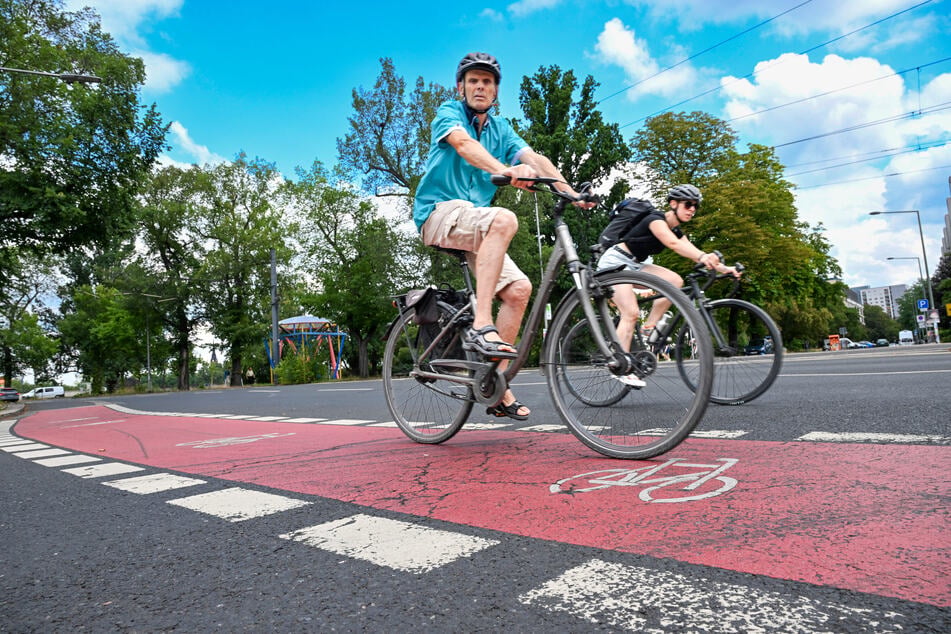 Der Blick von einem der neuen Fahrradzähler auf vorbeistrampelnde Radler.
