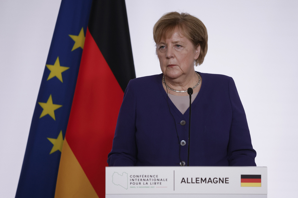 Bundeskanzlerin Angela Merkel (67, CDU) soll nach dem Ausscheiden aus ihrem Amt trotzdem weiterhin neun Mitarbeiter um sich haben dürfen. Darum bat das Bundeskanzleramt.