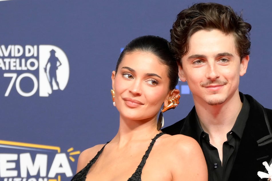 Kylie Jenner (l.) seemingly shut down those breakup rumors by showing some love for Timothée Chalamet's next project.