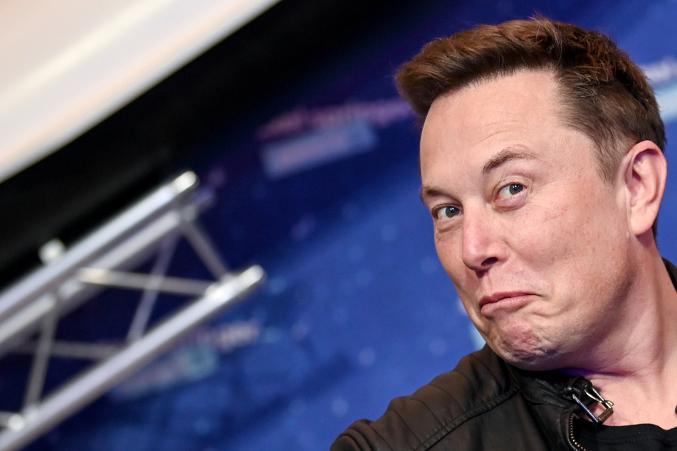 Elon Musk: "Der teuerste Tweet aller Zeiten": Elon Musk macht Rekord-Verlust von 50 Milliarden!