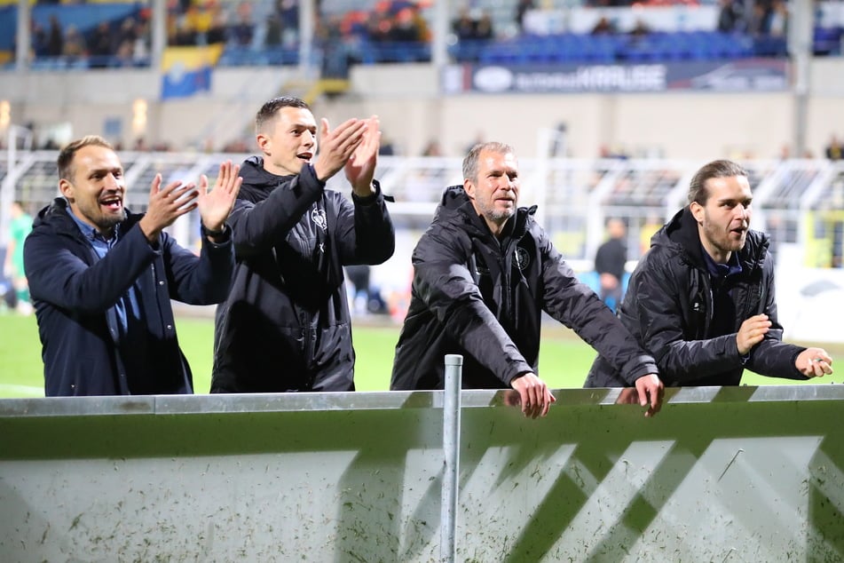 Für Sportdirektor Toni Wachsmuth (l.) und seine Lok-Brigade läuft es in diesem Jahr bisher optimal.