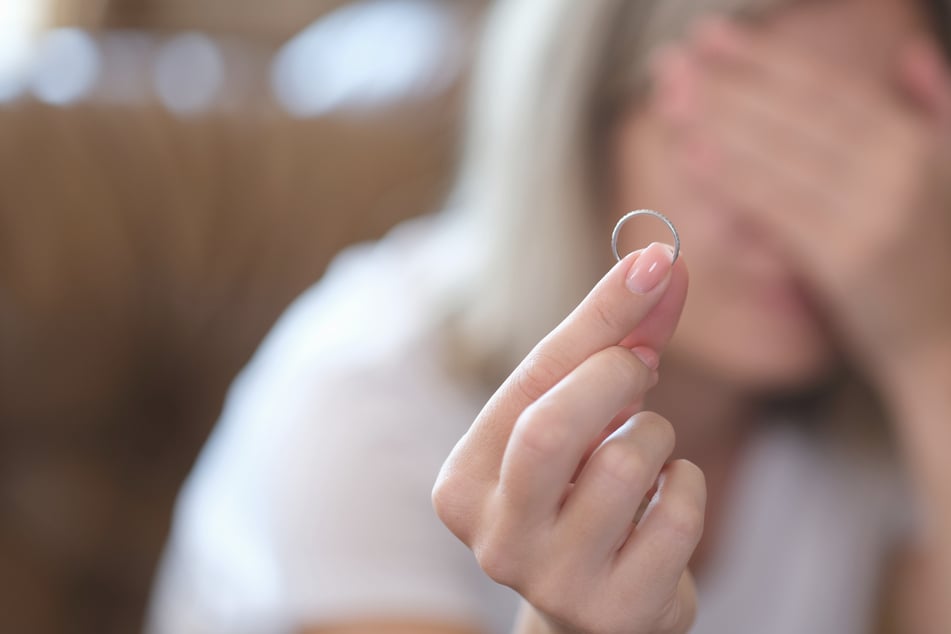 Baby da, dann klingelt das Telefon: Frau erfährt von Geheimnis ihres Mannes