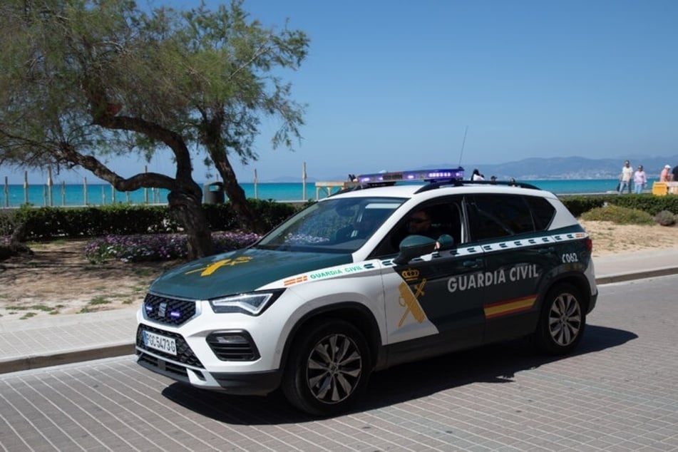Die spanische Polizei nahm am Freitagmorgen einen 60-jährigen Italiener fest, bei dem es sich offenbar um den Lebensgefährten der Deutschen handelt. (Symbolbild)