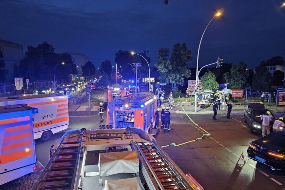 Insgesamt gab es bei dem Unfall fünf Verletzte - drei davon schwer.