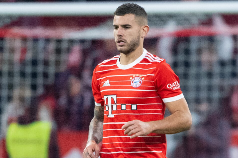 Lucas Hernández (27) vom FC Bayern München kämpft sich nach einem Kreuzbandriss im rechten Knie derzeit zurück auf den Platz.