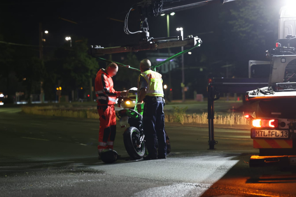Das Motorrad musste nach dem Unfall geborgen und abgeschleppt werden.