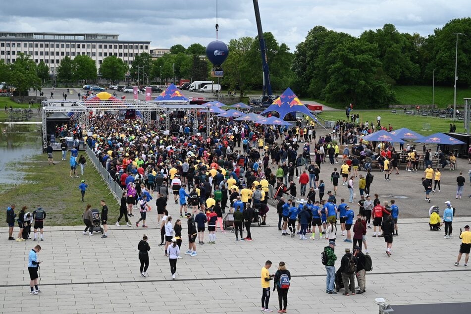 Etwa 1500 Läufer starteten Sonntag in Leipzig für den guten Zweck.