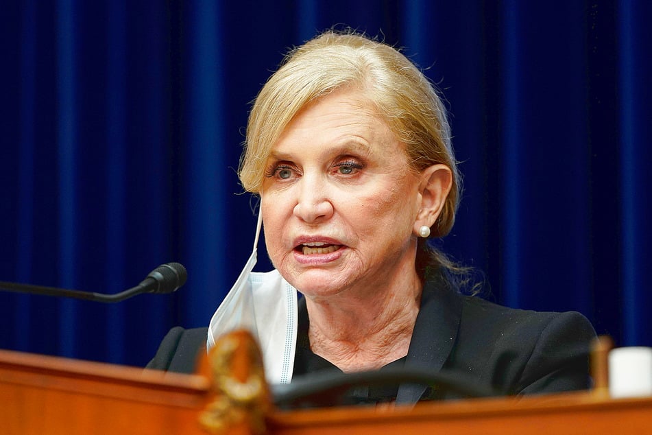 Representative Carolyn Maloney led the hearing as Chairwoman of the Oversight Committee.