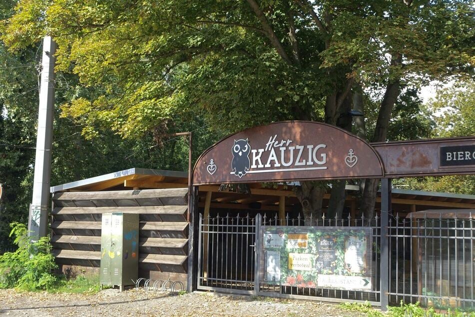 Wo im Sommer das Bierchen im Grünen schmeckt, gibt es auf dem Wintermarkt Glühwein und andere leckere Sachen.