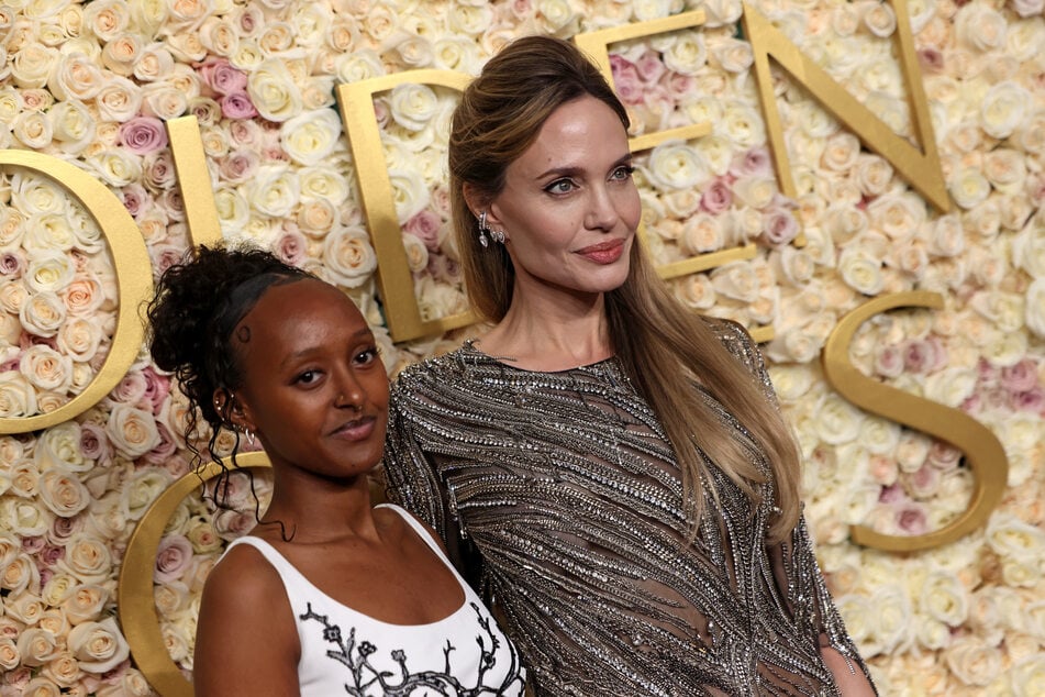 Zahara Jolie-Pitt (21, l.) mit ihrer Mutter Angelina Jolie (50).