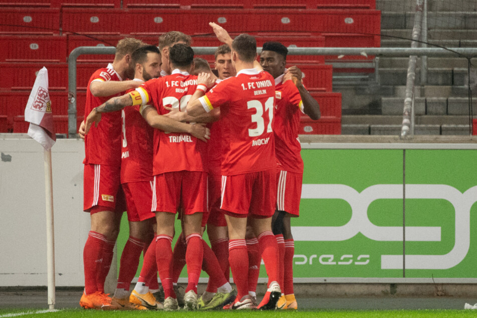 VfB-Wahnsinn! Stuttgart holt dank Kalajdzic-Doppelpack 0:2 ...