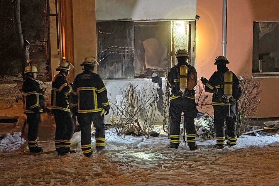 Am Sonntagabend ist ein Balkon in Hamburg-Wilstorf in Brand geraten.