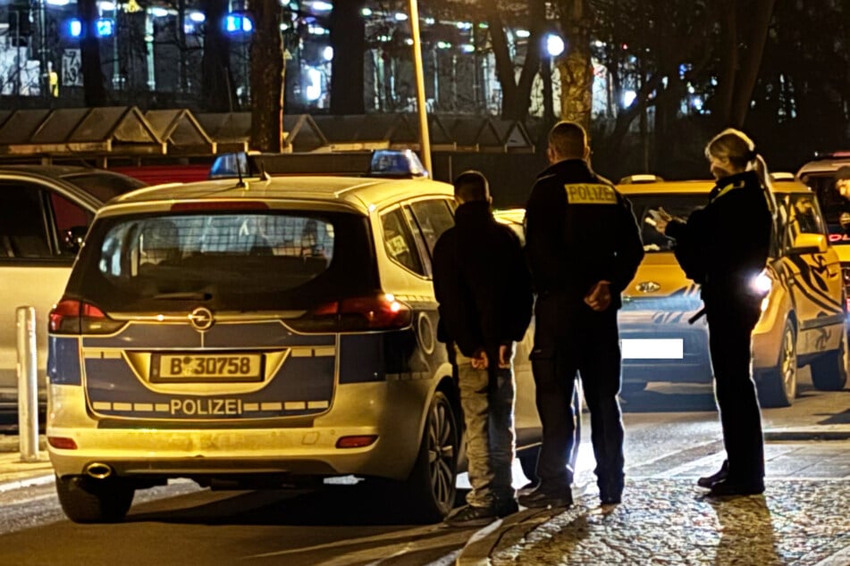 Die Polizei kontrollierte einen der Jugendlichen.