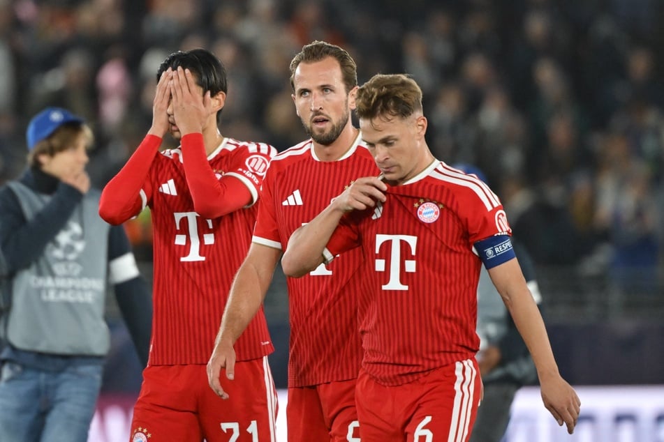 Harry Kane (M.) traf mal wieder doppelt für den deutschen Rekordmeister, doch zum Sieg langte das nicht.