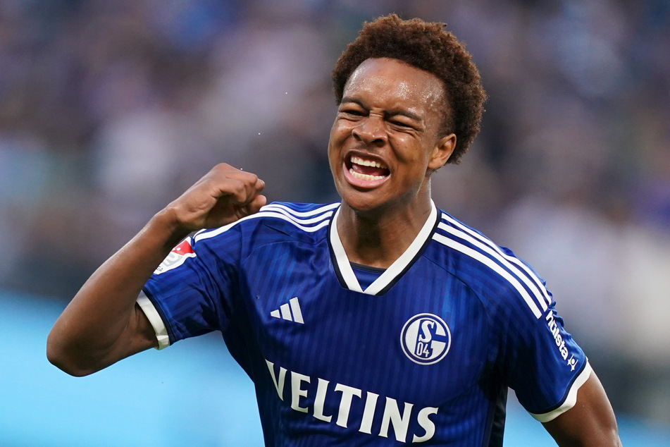 Assan Ouédraogo (17) spielte zuletzt beim FC Schalke 04 groß auf. Trotz derzeitiger Verletzung will man ihn in Frankfurt unbedingt haben.
