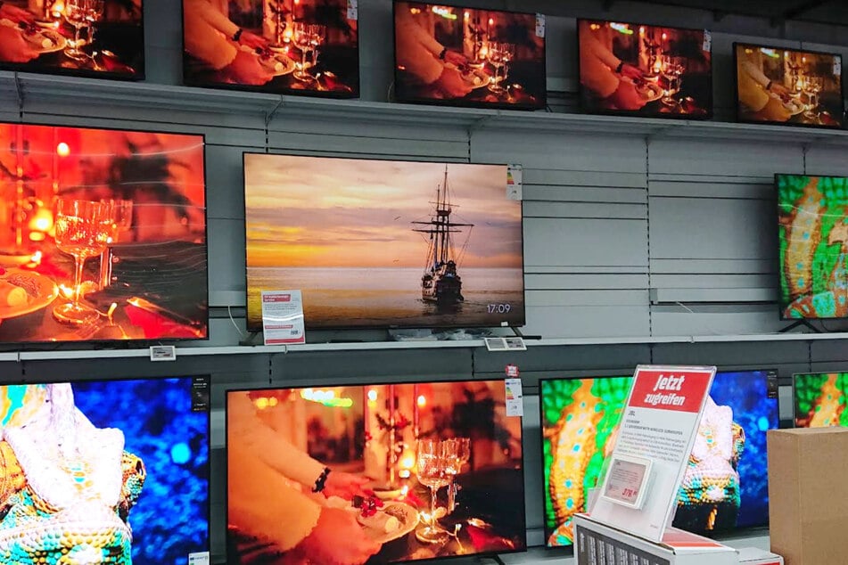 MediaMarkt uns Saturn in Kaiserslautern öffnen am Sonntag (19.10.) mit vielen Sonderangeboten.
