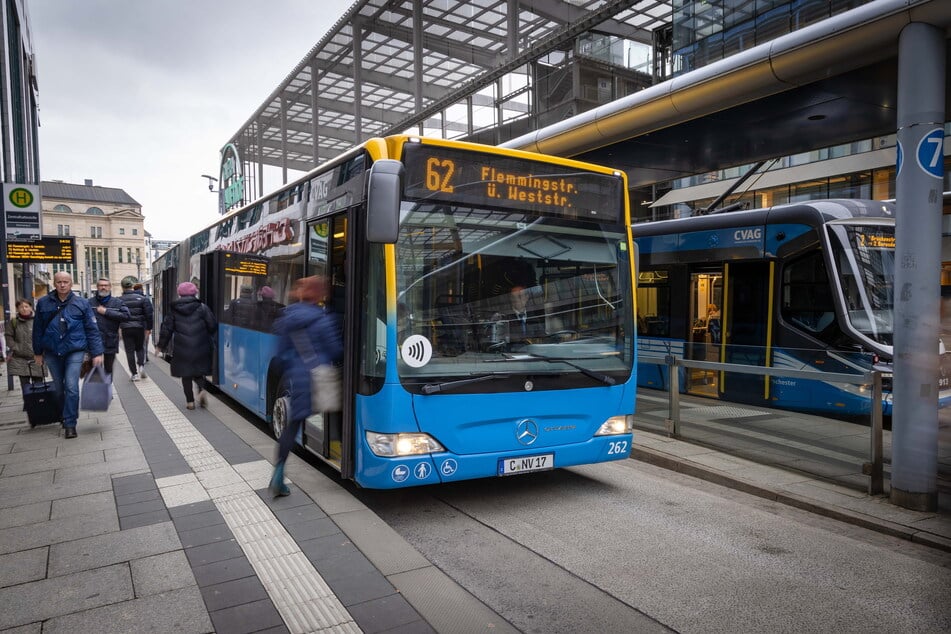 Zum 1. April steigen die Ticketpreise bei CVAG und VMS.