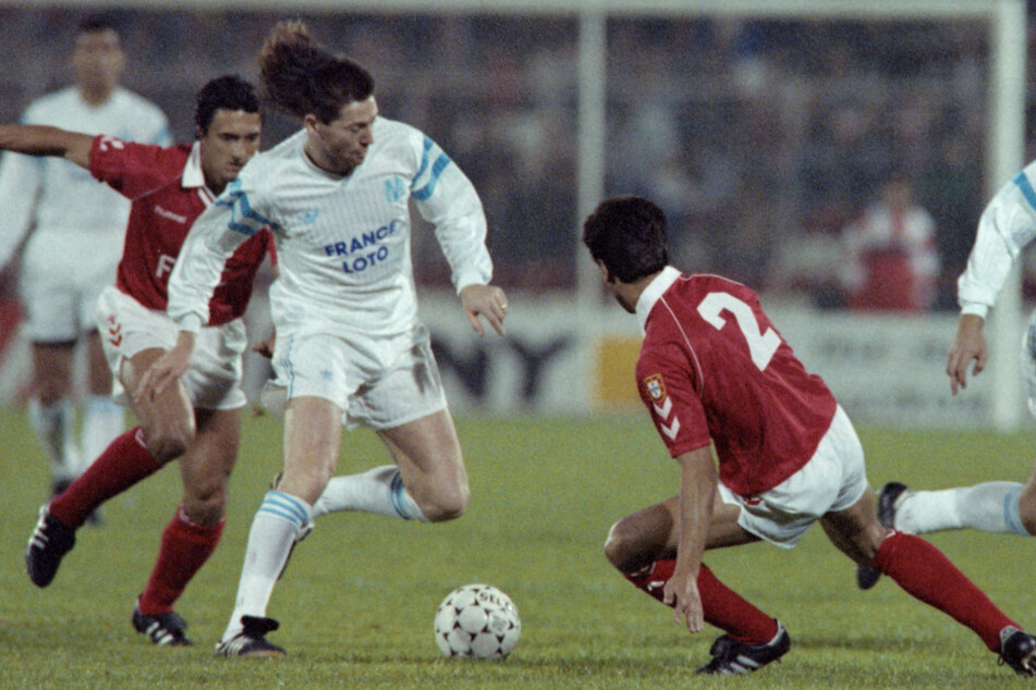 Chris Waddle (2.v.l.) spielte von 1989 bis 1992 für Olympique Marseille. (Archivfoto)