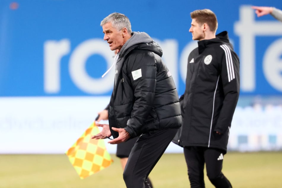 FCE-Coach Jens Härtel (56) will und muss bei seiner nächsten Rückkehr an die alte Wirkungsstätte etwas Zählbares mit zurück ins Erzgebirge bringen.