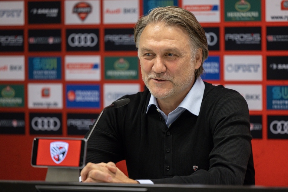 Dietmar Beiersdorfer (58) wurde am 9. November als neuer Geschäftsführer Sport und Kommunikation beim Zweitligisten FC Ingolstadt 04 vorgestellt.