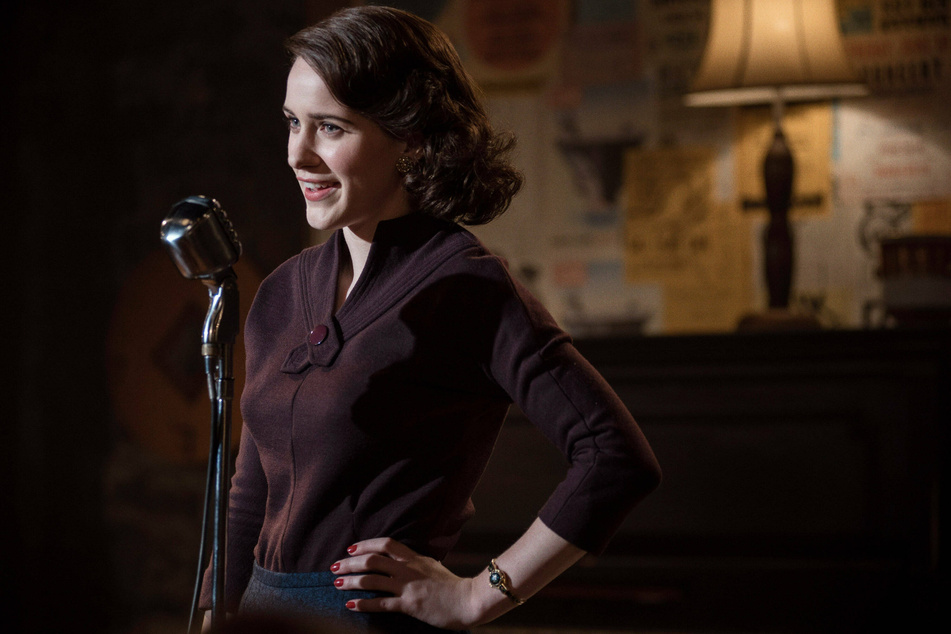 Does Midge (played by Rachel Brosnahan) need to stop being so stubborn and take any chance she's offered.