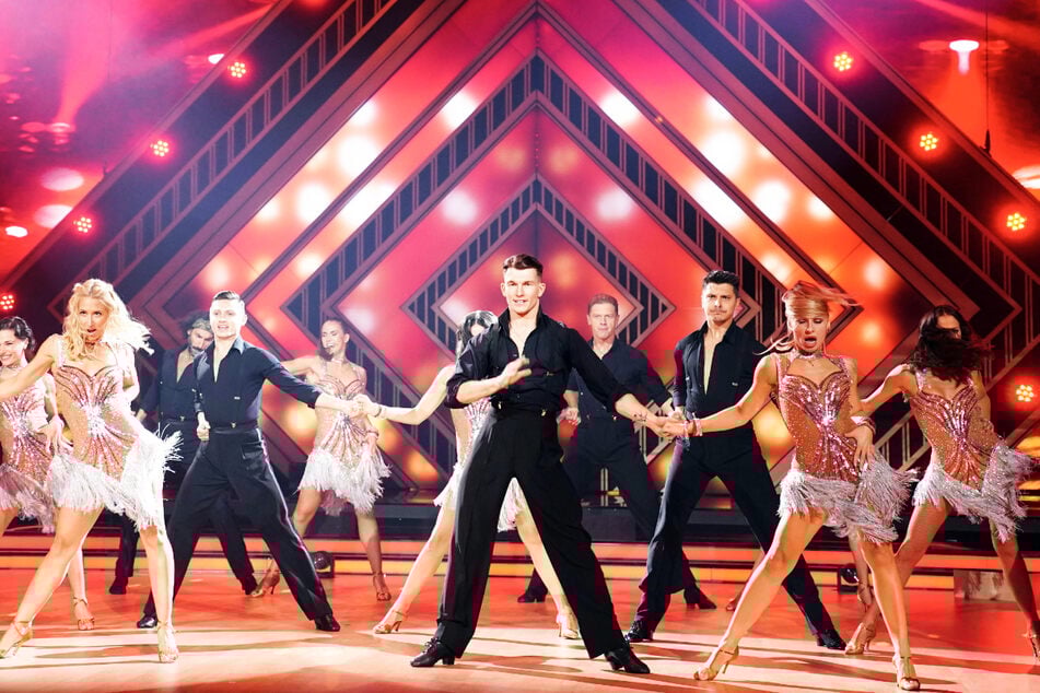 Vertraut man auf das Urteil der Fach-Jury, erhält die "Let's Dance Live-Tour" glatte 30 Punkte.