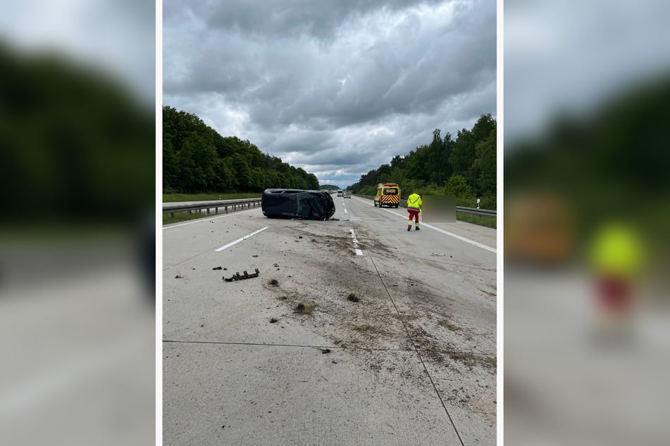 Die Autobahnpolizei Thüringen nimmt nach eigenen Angaben sachdienliche Hinweise zum Unfall oder zum Unfallverursacher entgegen.