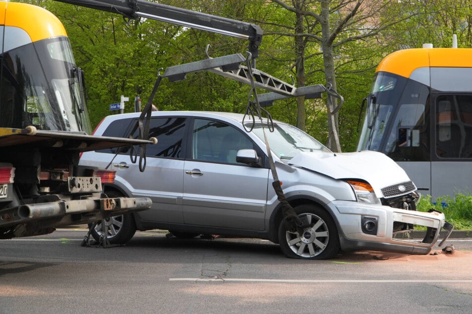 Straßenbahn-Unfall in Leipzig: Vollsperrungen für Trams und Autos