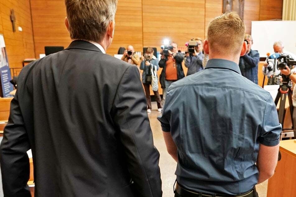 Im März 2024 wurde der Angeklagte wegen Mordes verurteilt. Später aber hatte man den Mann aus seiner Haft entlassen. Der Prozess wird neu aufgerollt.