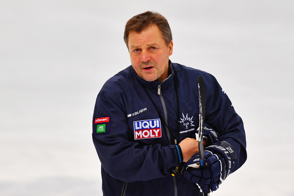 Eislöwen-Coach Andreas Brockmann (53) nahm sein Team nach der klaren Pleite gegen die Kassel Huskies in Schutz.