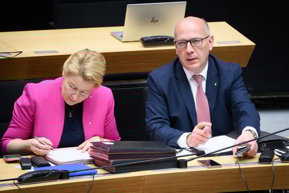 Kai Wegner trägt jetzt Brille: Entscheidung fiel Bürgermeister nicht leicht