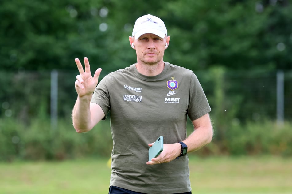 FCE-Sportchef Matthias Heidrich (47) hat mit seinen Neuverpflichtungen für Aufbruchstimmung gesorgt.