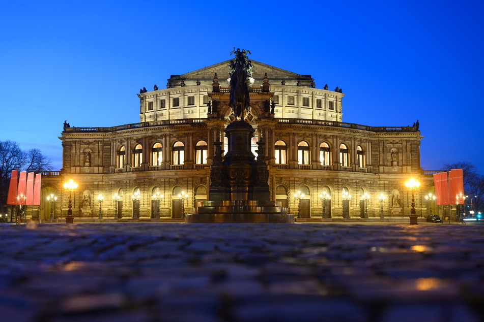 Die Semperoper in Dresden gilt als eines der Wahrzeichen der Stadt.