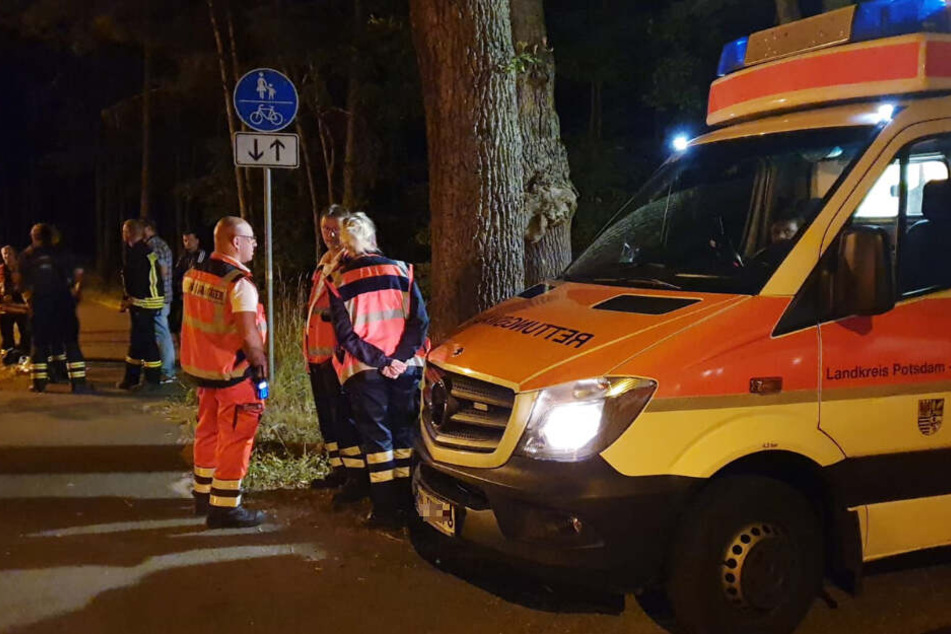 Am Einsatzort wurde ein Kind angetroffen, dass in einem ungeklärten Zusammenhang mit dem Vorfall in Verbindung stehen könnte.
