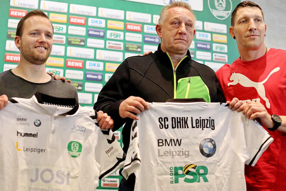 Der derzeitiger Co-Trainer und bis 2018 Interimstrainer, André Haber (v. l. n. r.), der derzeitige Frauen-Bundestrainer und ab Januar 2018 SC DHfK-Trainer Michael Biegler und Aufsichtsratsmitglied Stefan Kretzschmar.