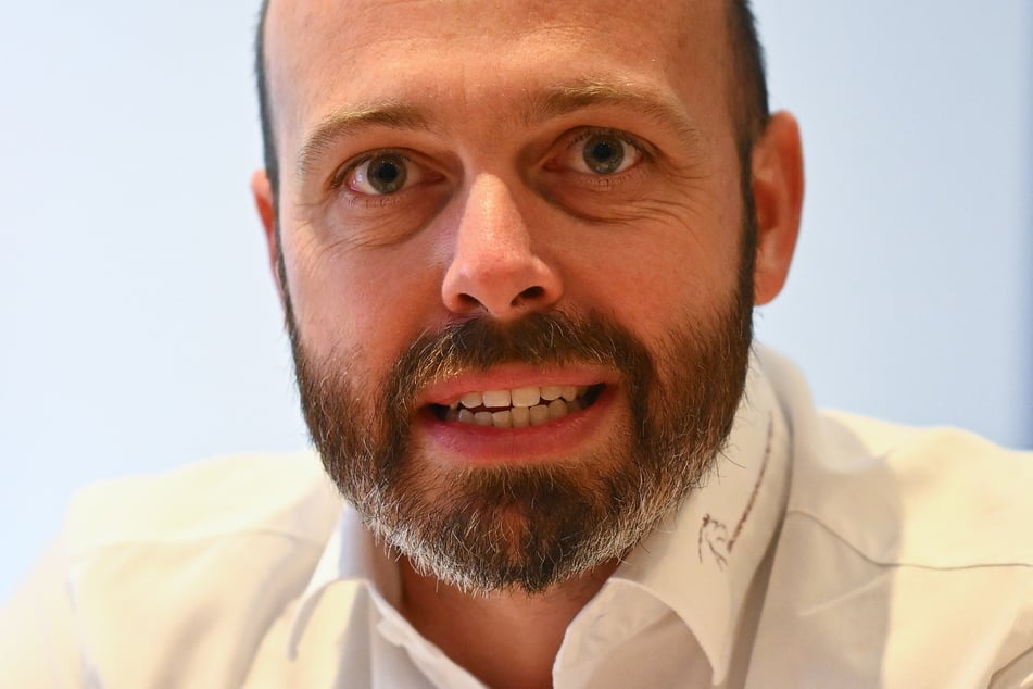Eislöwen-Geschäftsführer Maik Walsdorf (37) zeigt sich glücklich über den Fan-Boom.