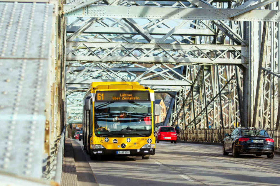 Ein Bus der DVB auf dem Blauen Wunder (Symbolbild).