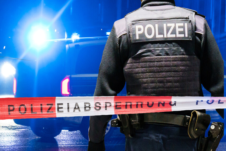 Die alarmierte Polizei kam rasch beim Bahnhof von Reinheim an und nahm einen 52-jährigen Mann aus dem Odenwald fest - auch eine Waffe wurde gefunden. (Symbolbild)
