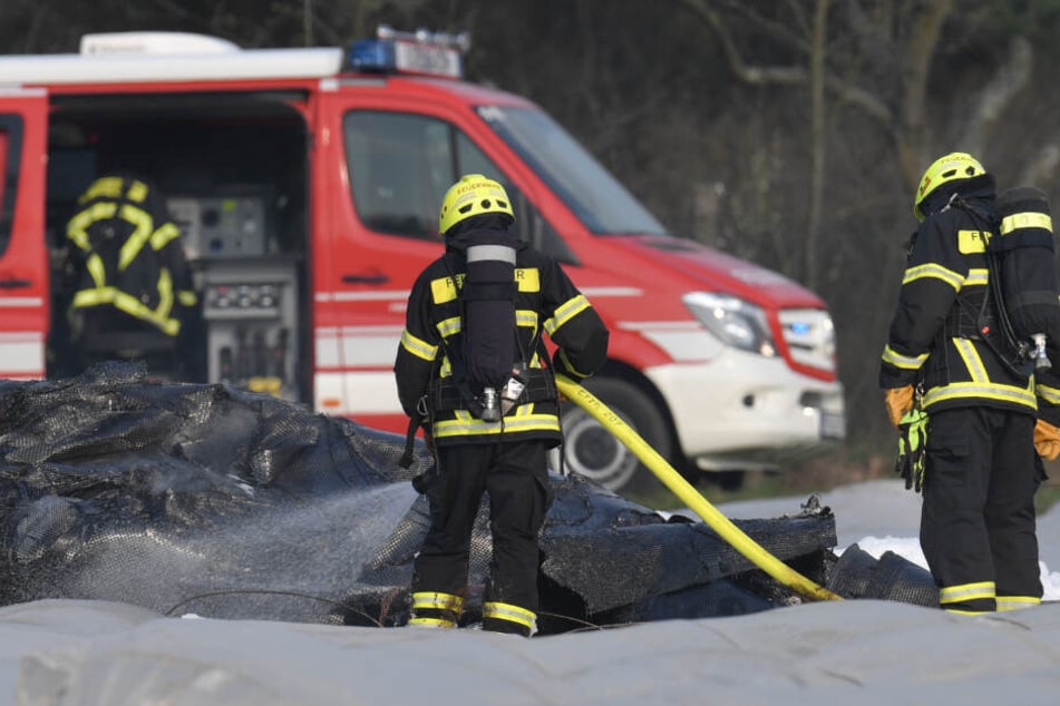 Bis zu vier Personen könnten sich in dem Flugzeug befunden haben.