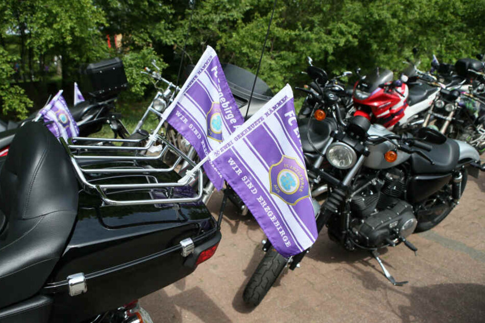 Am Sonntag startet die nächste Bikertour der Veilchen-Fans Richtung Regensburg.