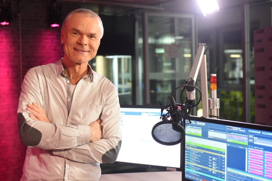 So kennen ihn die Fans: Jürgen Domian in seinem Studio, wo er von 1995 bis 2016 "Domian" moderierte.