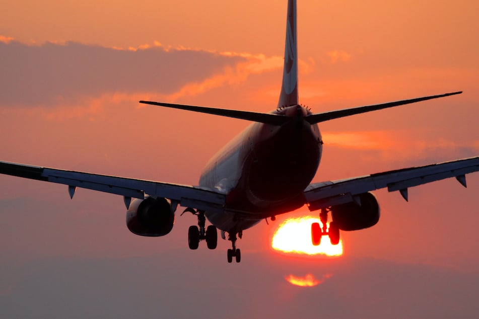 Am Flughafen Memmingen musste ein Flieger außerplanmäßig zwischenlanden. (Symbolbild)